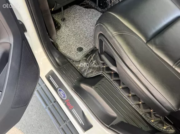 Ford Everest Titanium 2.0 AT 4x2 2019 - Ford Everest Titanium 2.0L 4x2 AT 2019