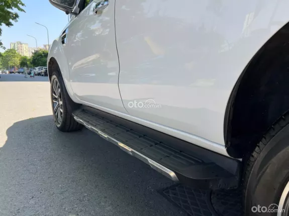 Ford Everest Titanium 2.0 AT 4x2 2019 - Ford Everest Titanium 2.0L 4x2 AT 2019