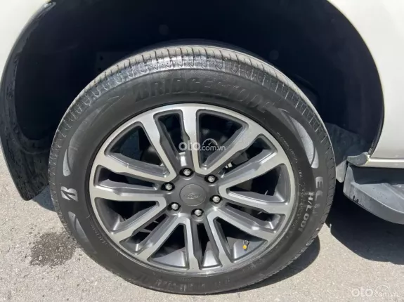 Ford Everest Titanium 2.0 AT 4x2 2019 - Ford Everest Titanium 2.0L 4x2 AT 2019