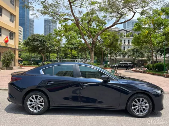 Mazda 3 Sedan 1.5L Luxury 2022 - Mazda 3 1.5L Luxury 2022