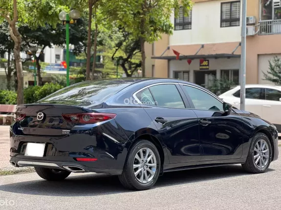 Mazda 3 Sedan 1.5L Luxury 2022 - Mazda 3 1.5L Luxury 2022