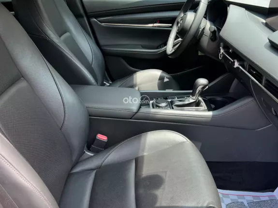 Mazda 3 Sedan 1.5L Luxury 2022 - Mazda 3 1.5L Luxury 2022