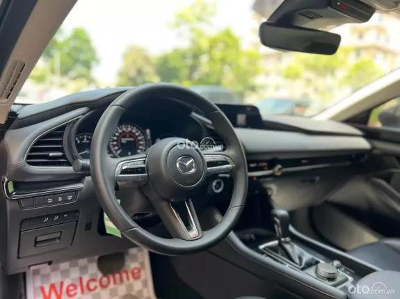 Mazda 3 Sedan 1.5L Luxury 2022 - Mazda 3 1.5L Luxury 2022