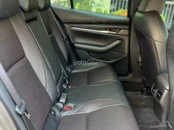 Mazda 3 Sedan 1.5L Luxury 2022 - Mazda 3 1.5L Luxury 2022