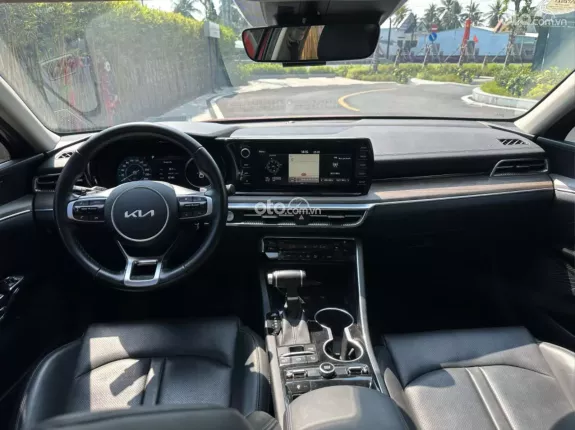 Kia K5 2.0 Luxury 2022 - Hộp số 6AT vận hành mượt mà