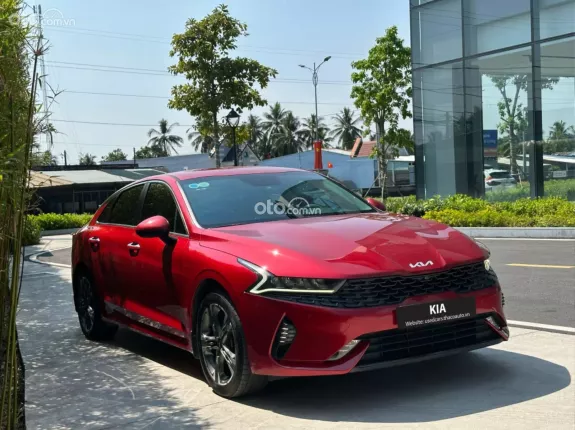 Kia K5 2.0 Luxury 2022 - Hộp số 6AT vận hành mượt mà