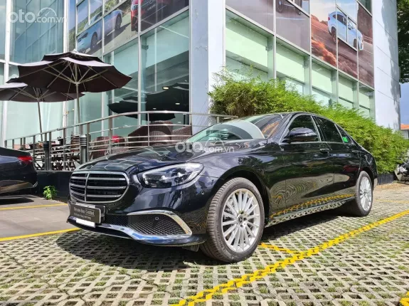 Mercedes-Benz E200 Exclusive V1 2024 - ĐEN NÂU CHÍNH HÃNG - GIÁ CỰC SỐC
