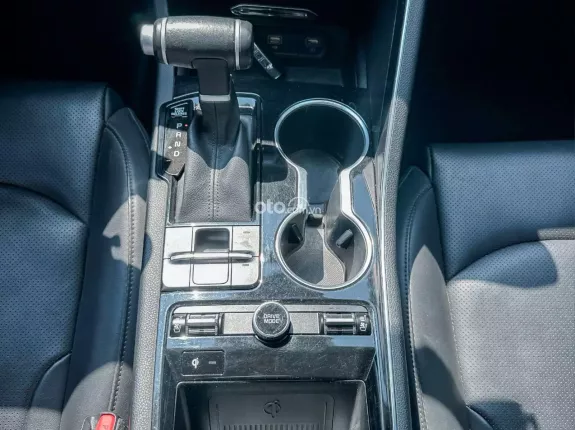 Kia K5 2.0 Luxury 2022 - Hộp số 6AT vận hành mượt mà