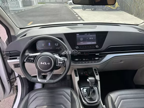 Kia Carens 1.5G Luxury 2022 - SUV cỡ nhỏ thiết kế hiện đại, trang bị đầy đủ tiện nghi