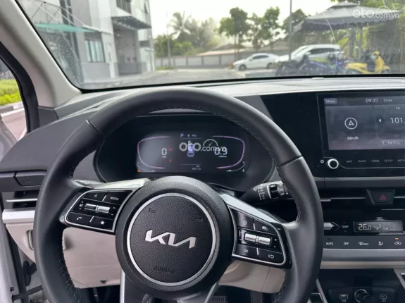 Kia Carens 1.5G Luxury 2022 - SUV cỡ nhỏ thiết kế hiện đại, trang bị đầy đủ tiện nghi