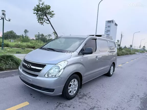 Hyundai Grand Starex 2.4 AT 2012 - Bán STAREX tải van đông lạnh 3 chỗ 600kg, đời 2012, máy dầu, số TỰ ĐỘNG