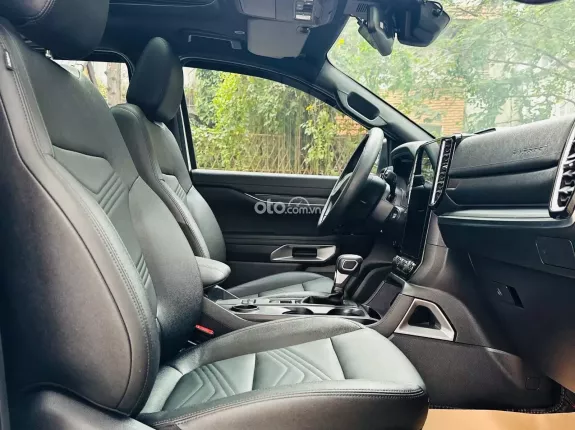 Ford Everest Titanium 2.0 AT 4x2 2023 - Xe đẹp, hỗ trợ vay cao