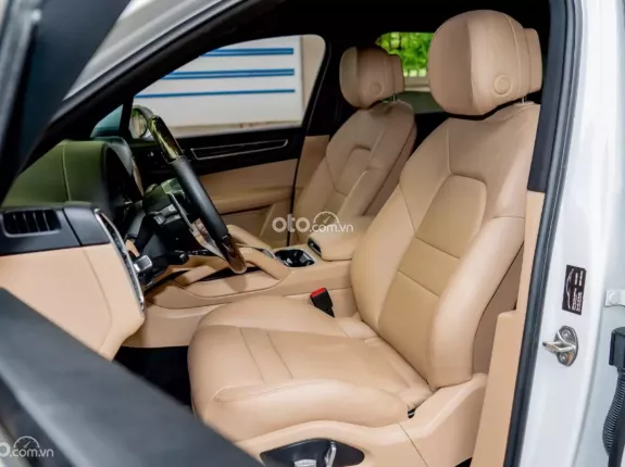Porsche Cayenne V6 3.0 2018 - Hỗ trợ trả góp lên tới 70% giá trị, giao xe toàn quốc