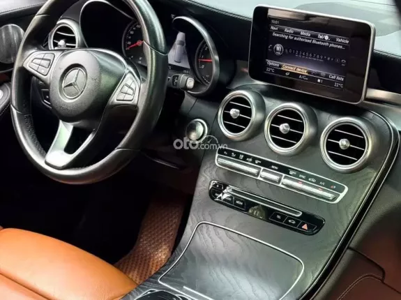 Mercedes-Benz GLC 300 4Matic 2018 - Giao xe toàn quốc, bao check test