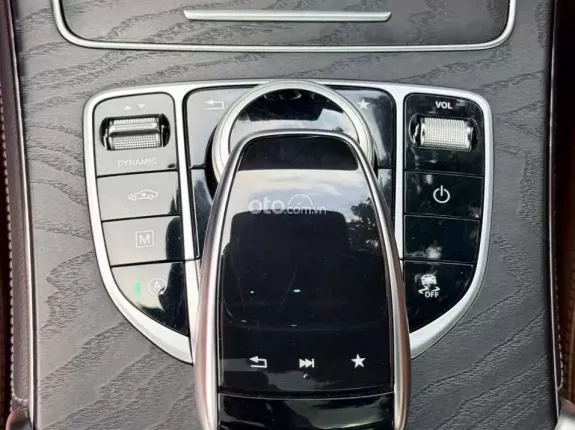 Mercedes-Benz GLC 300 4Matic 2018 - Giao xe toàn quốc, bao check test