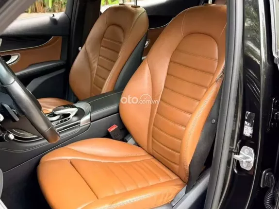 Mercedes-Benz GLC 300 4Matic 2018 - Giao xe toàn quốc, bao check test