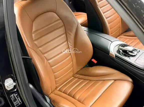 Mercedes-Benz GLC 300 4Matic 2018 - Giao xe toàn quốc, bao check test