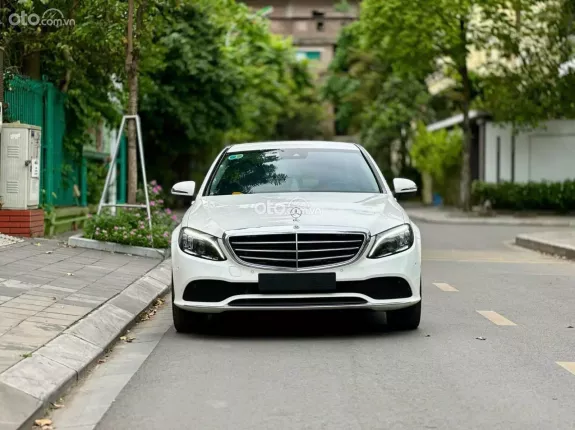 Mercedes-Benz C200 Exclusive 2021 - Xe cực đẹp, hỗ trợ vay cao