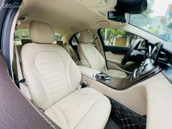 Mercedes-Benz C200 Exclusive 2021 - Xe cực đẹp, hỗ trợ vay cao