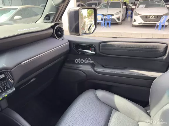 Toyota Land Cruiser Prado 2024 - XE DÀNH CHO CHỦ TỊCH