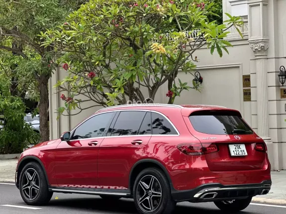 Mercedes-Benz GLC 300 4Matic 2021 - Odo 4 vạn km, xe đẹp như mới
