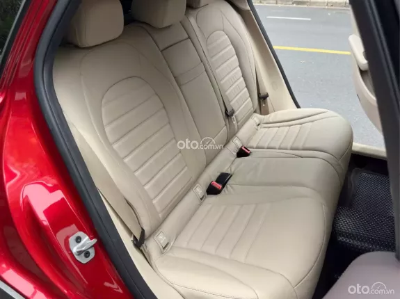 Mercedes-Benz GLC 300 4Matic 2021 - Odo 4 vạn km, xe đẹp như mới