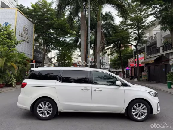 Kia Sedona 2.2 Luxury 2019 - 1 chủ đi từ đầu
