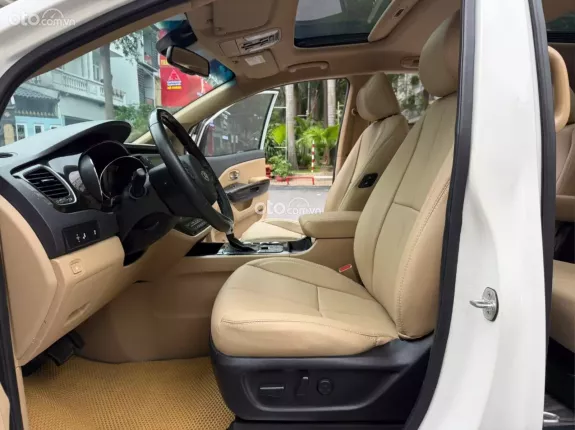 Kia Sedona 2.2 Luxury 2019 - 1 chủ đi từ đầu