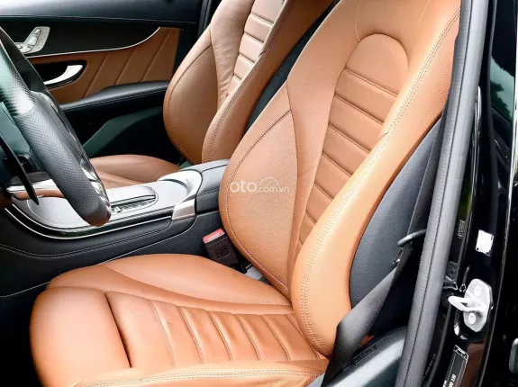 Mercedes-Benz GLC 300 4Matic Coupe 2020 - XE MÀU ĐEN NỘI THẤT NÂU CỰC GIỮ