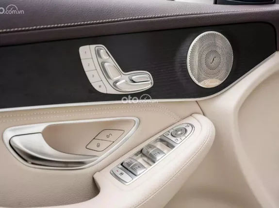 Mercedes-Benz GLC 300 4Matic 2022 - MẪU XE QUỐC DÂN ĐA DỤNG