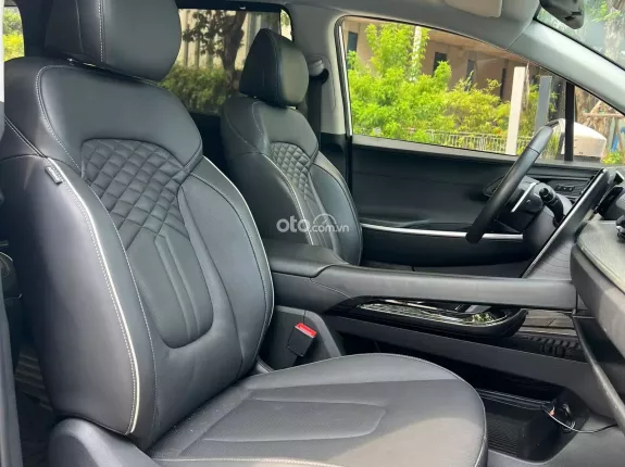 Hyundai Custin 2.0T-GDi Cao cấp 2023 - Siêu Đẹp