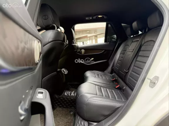 Mercedes-Benz GLC 200 4Matic 2021 - Bảo dưỡng đầy đủ, nội thất cực mới