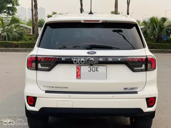 Ford Everest Ambiente 2.0 AT 4x2 2022 - Xe vừa về đến cửa hàng em chào bán ngay