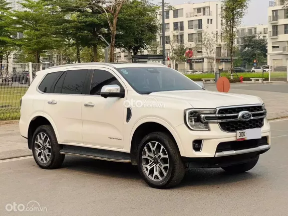 Ford Everest Ambiente 2.0 AT 4x2 2022 - Xe vừa về đến cửa hàng em chào bán ngay