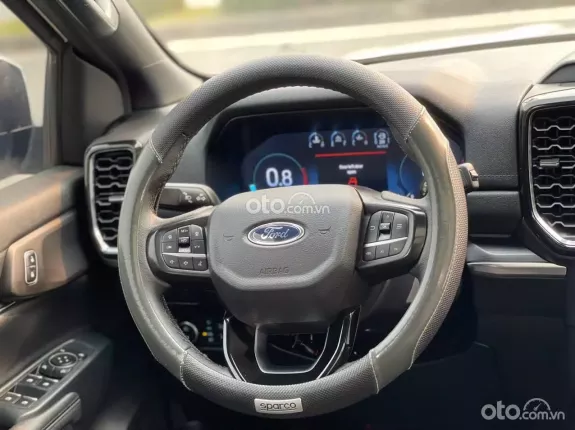 Ford Everest Ambiente 2.0 AT 4x2 2022 - Xe vừa về đến cửa hàng em chào bán ngay