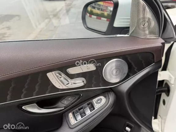 Mercedes-Benz GLC 250 4Matic 2018 - Tư nhân chính chủ - Nội thất nâu sang trọng
