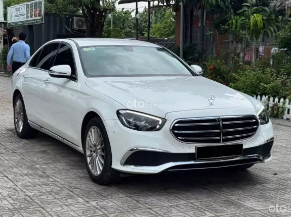 Mercedes-Benz E200 Exclusive V1 2023 - E200 Exclusive V1 2023