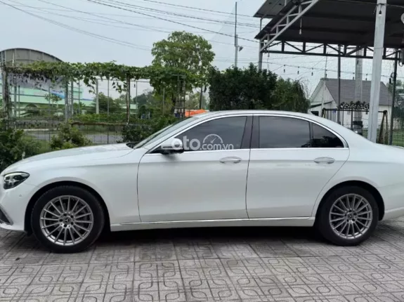 Mercedes-Benz E200 Exclusive V1 2023 - E200 Exclusive V1 2023