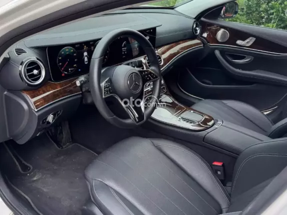 Mercedes-Benz E200 Exclusive V1 2023 - E200 Exclusive V1 2023