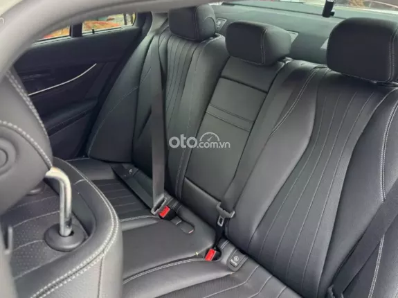 Mercedes-Benz E200 Exclusive V1 2023 - E200 Exclusive V1 2023