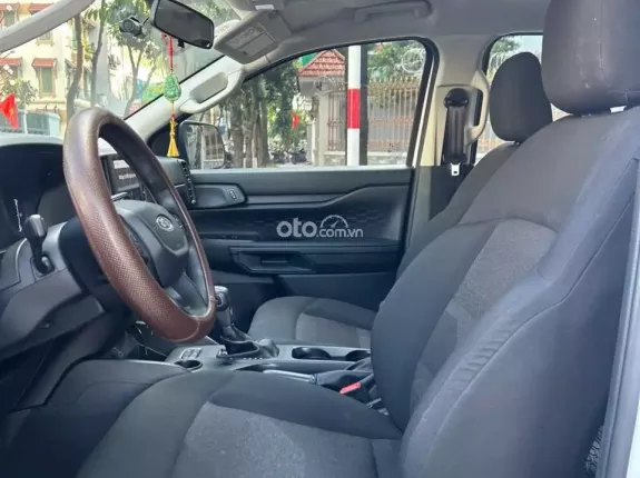 Ford Ranger XLS 2.0L 4x2 AT 2025 - Bán xe