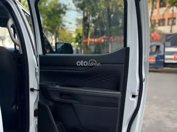Ford Ranger XLS 2.0L 4x2 AT 2025 - Bán xe