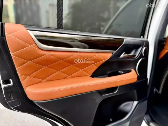 Lexus LX 570 MBS 2019 - Lexus LX 570 Super Sport MBS sx2019 nhập Trung Đông, chạy 6,9 vạn siêu mới