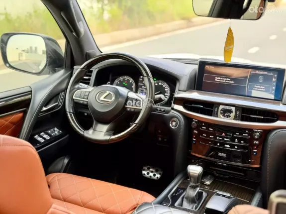 Lexus LX 570 MBS 2019 - Lexus LX 570 Super Sport MBS sx2019 nhập Trung Đông, chạy 6,9 vạn siêu mới