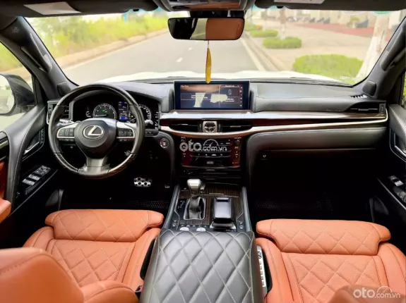 Lexus LX 570 MBS 2019 - Lexus LX 570 Super Sport MBS sx2019 nhập Trung Đông, chạy 6,9 vạn siêu mới