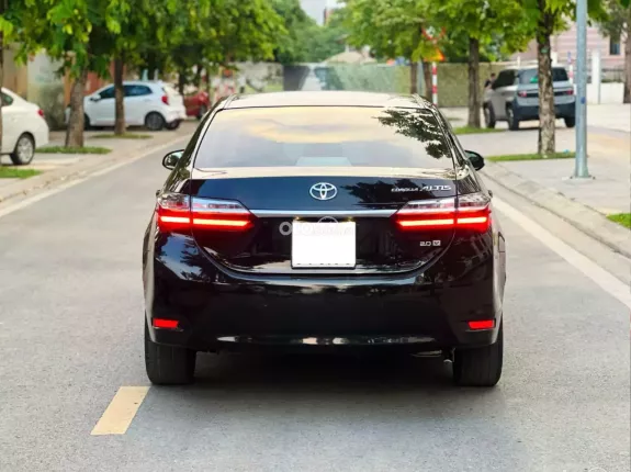 Toyota Corolla Altis 2.0V  2017 - 1 chủ từ đầu - Nội thất căng đét rất mới
