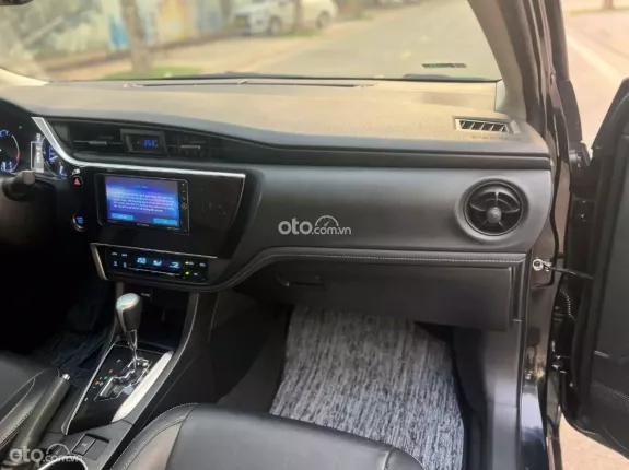 Toyota Corolla Altis 2.0V  2017 - 1 chủ từ đầu - Nội thất căng đét rất mới