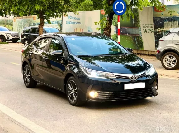 Toyota Corolla Altis 2.0V  2017 - 1 chủ từ đầu - Nội thất căng đét rất mới