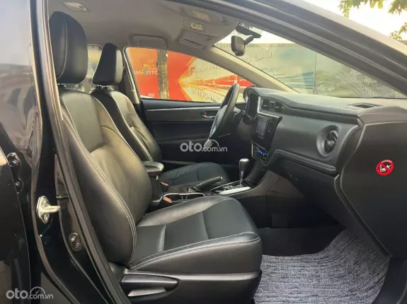 Toyota Corolla Altis 2.0V  2017 - 1 chủ từ đầu - Nội thất căng đét rất mới