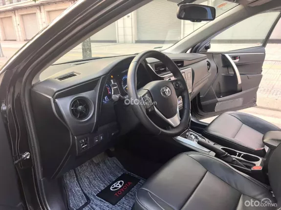 Toyota Corolla Altis 2.0V  2017 - 1 chủ từ đầu - Nội thất căng đét rất mới
